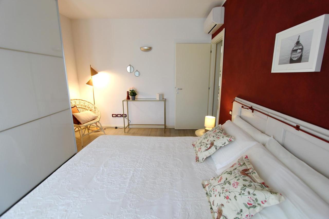 Apartament La Casa Di Cele Desenzano del Garda Zewnętrze zdjęcie